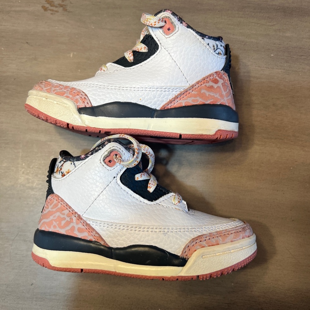 Jordan retro 3 mid floral girls pink and white size 6c NO BOX B1G1 50% off